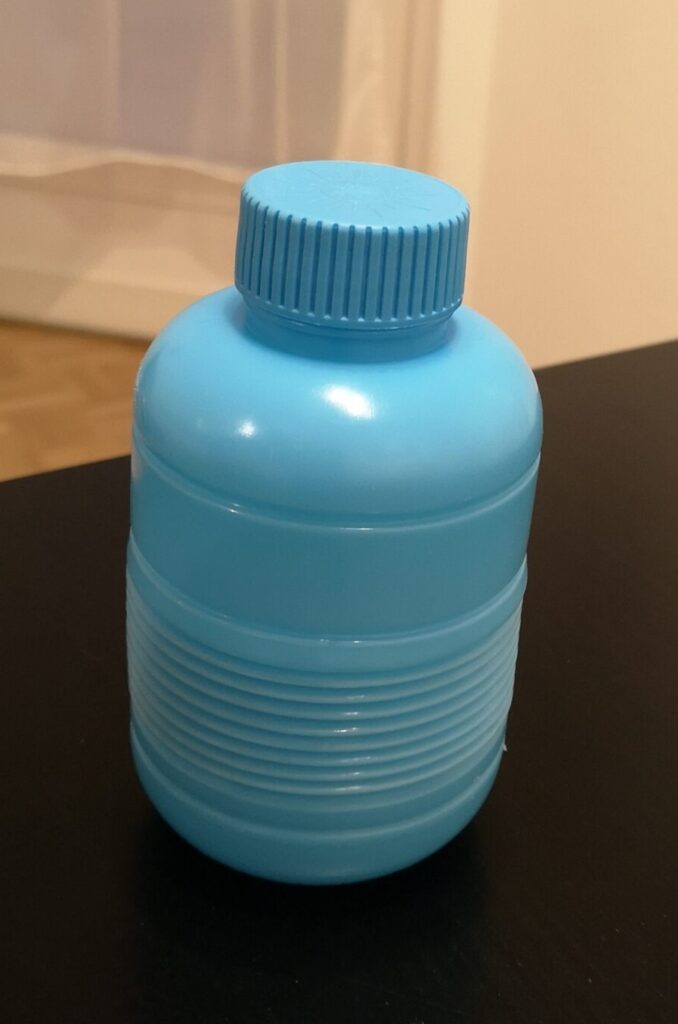 Trinkflasche zusammengedrückt